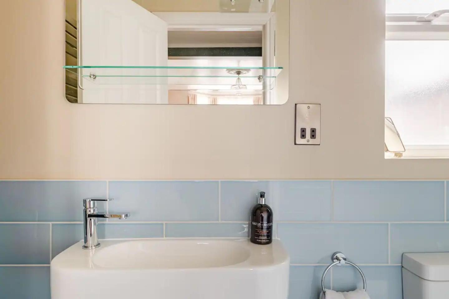 Deco Studio: King Bed, Kitchenette, Stylish & Comfortable برايتون المظهر الخارجي الصورة